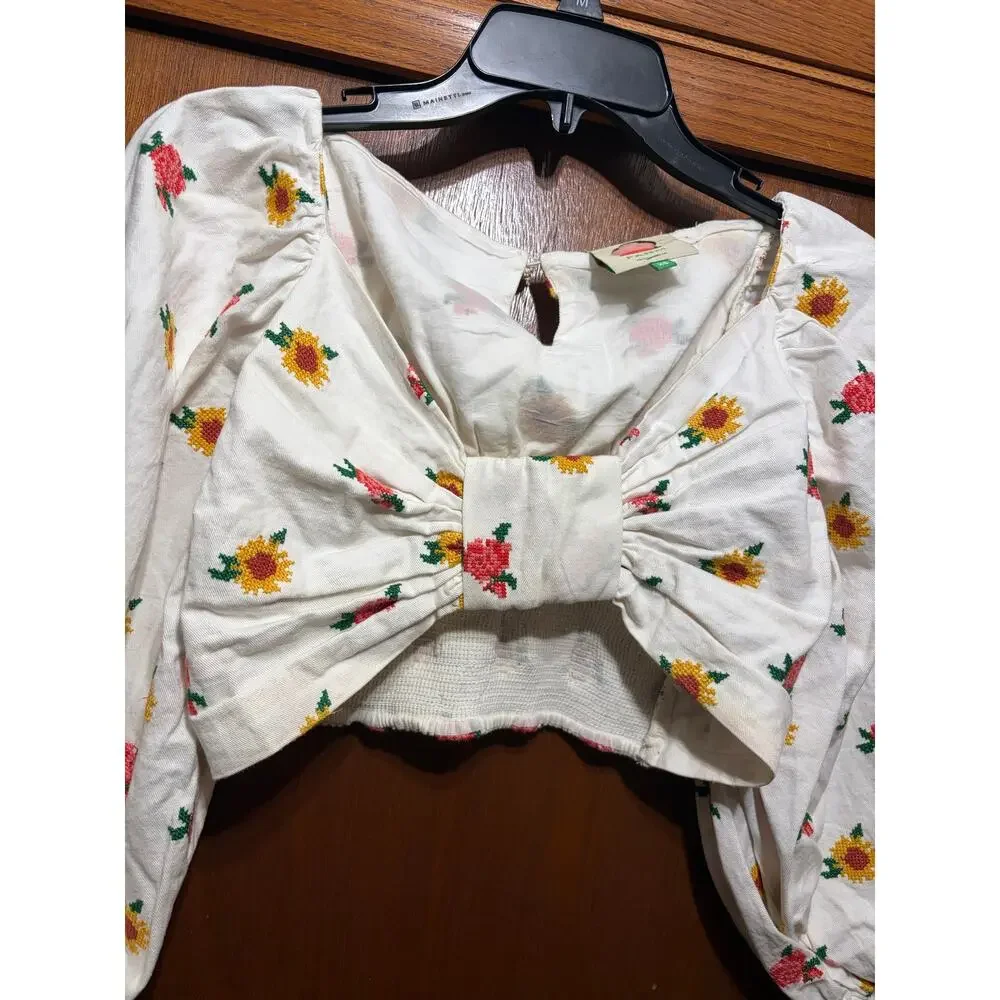 FARM Rio Floral Embroidered Cropped Blouse XS Puff Sleeve Smocked Back
